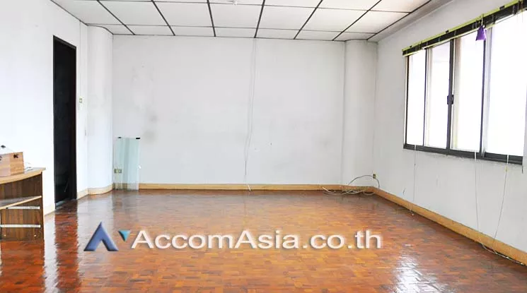  1  Office Space For Rent in Ratchadaphisek ,Bangkok MRT Sutthisan AA14499